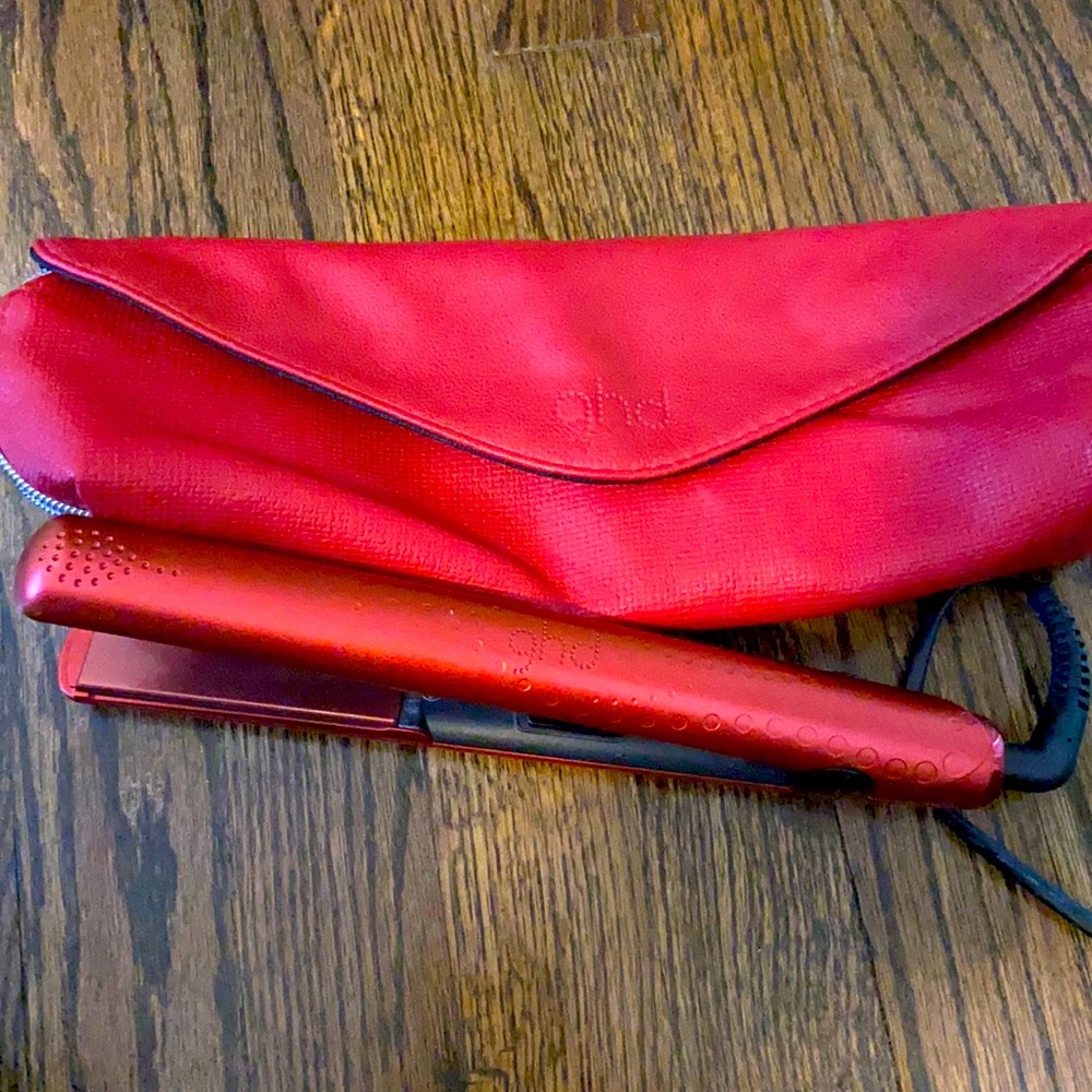 GHD straightener